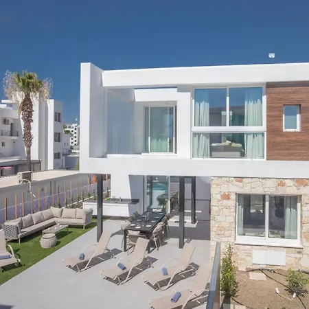Kube Luxury Vila