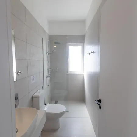 Kube Luxury Vila