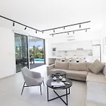 Kube Luxury Villa