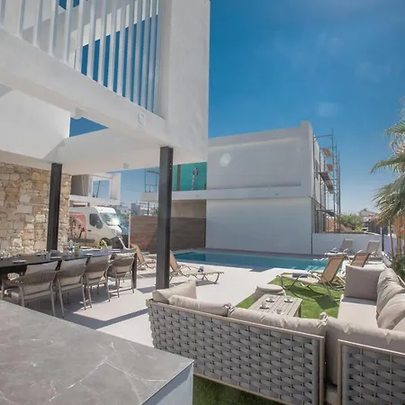 Villa Kube Luxury Ayía Nápa