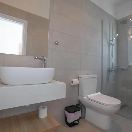 Kube Luxury Villa