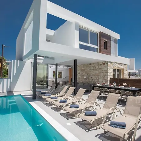 Kube Luxury Villa