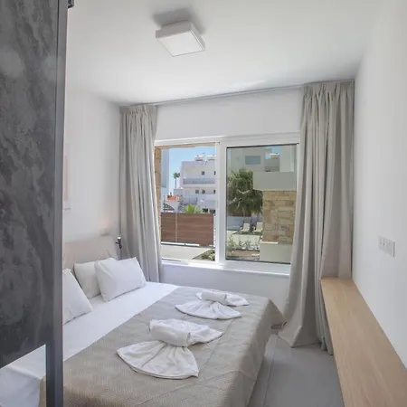 Kube Luxury * Ajia Napa