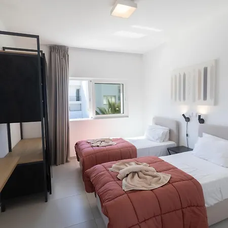 Kube Luxury Villa *