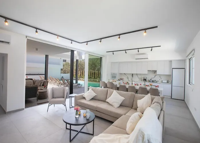 Villa Kube Luxury Agia Napa