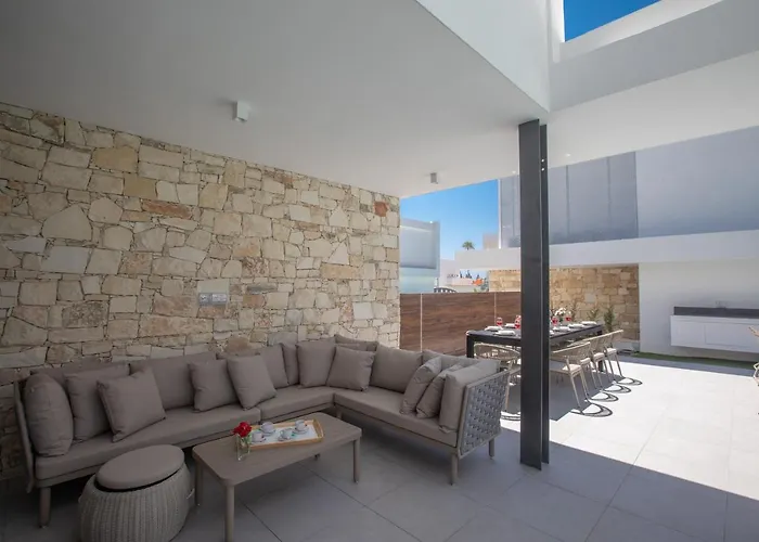 Kube Luxury Villa Agia Napa