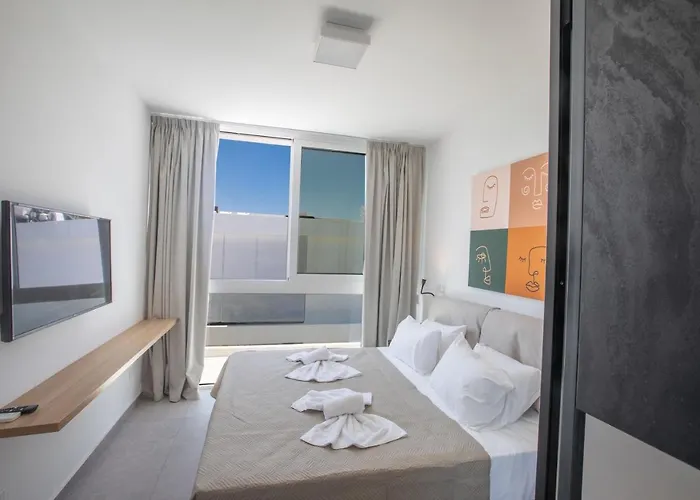 Kube Luxury * Agia Napa