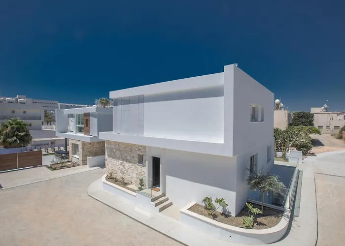 Kube Luxury Villa Agia Napa
